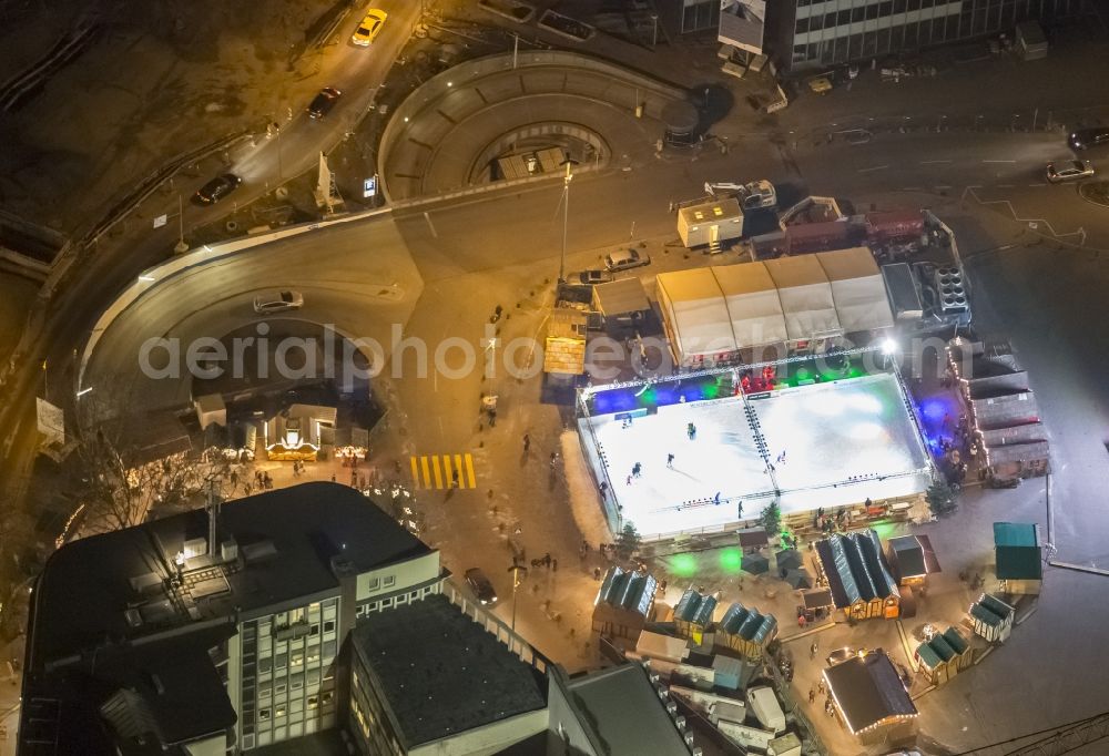 Aerial photograph at night Düsseldorf - Night aerial view of the illuminated ice rink in the Duesseldorf city in the state capital of North Rhine-Westphalia