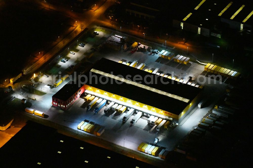 Erfurt at night from above - Night lighting Line range of loading freight station for Pakete der DHL in Erfurt in the state Thuringia