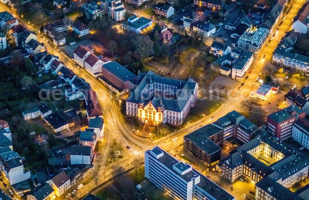 Aerial image at night Hamm - Night lighting town Hall building of the city administration on Theodor-Heuss-Platz in Hamm in the state North Rhine-Westphalia, Germany