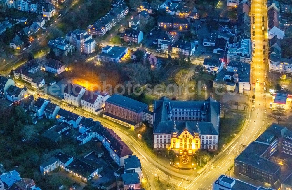 Aerial image at night Hamm - Night lighting town Hall building of the city administration on Theodor-Heuss-Platz in Hamm in the state North Rhine-Westphalia, Germany