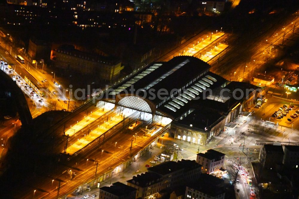 Dresden at night from the bird perspective: Night lighting Train-Station in the district Neustadt in Dresden in the state Saxony, Germany