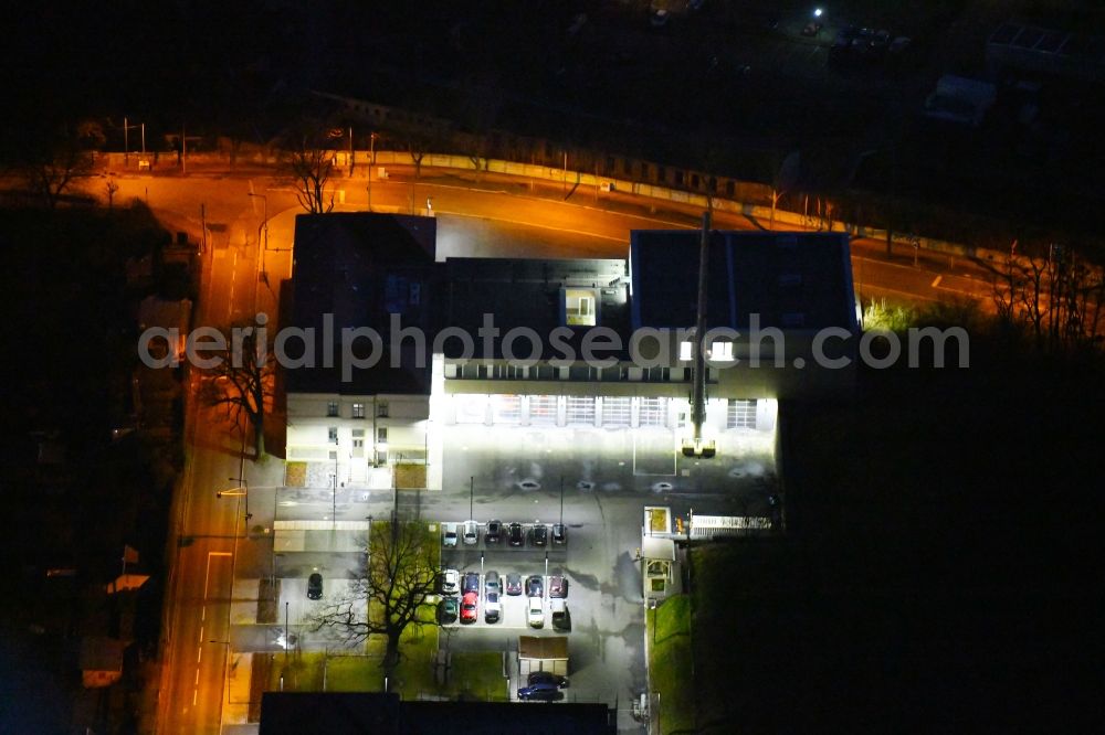 Aerial photograph at night Dresden - Night lighting Grounds of the fire depot on of Feuer- and Rettungswache Albertstadt on Magazinstrasse in the district Klotzsche in Dresden in the state Saxony, Germany