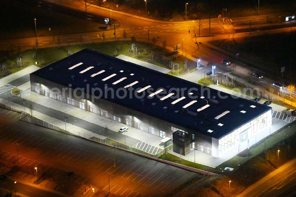 Erfurt at night from above - Night lighting Office building VW Qualifizierungszentrum in of Orionstrasse in Erfurt in the state Thuringia, Germany