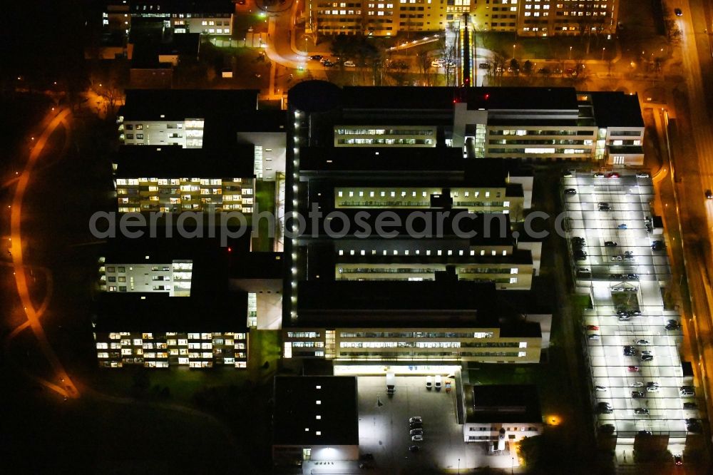 Aerial photograph at night Erfurt - Night lighting Building Complex of the Helios Klinikum Erfurt in Thuringia