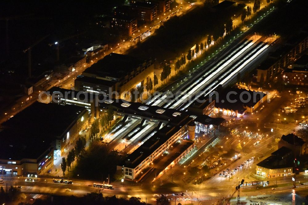 Aerial photograph at night Potsdam - Night image of the main station of the railway in Potsdam in the state of Brandenburg