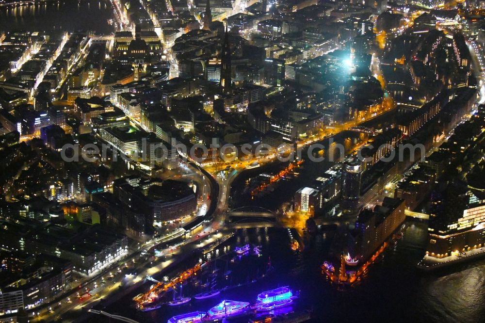 Hamburg at night from the bird perspective: Night lighting down town area on Roedingsmarkt - Otto-Sill-Bruecke in Hamburg, Germany