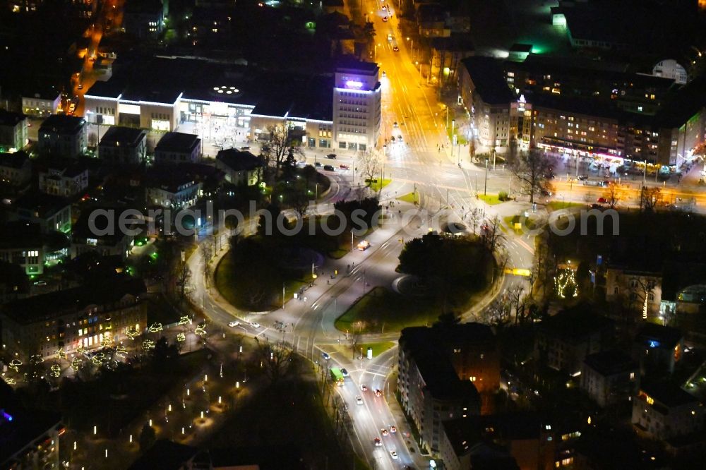 Dresden at night from the bird perspective: Night lighting Traffic management of the roundabout road on Albertplatz in the district Cossebaude in Dresden in the state Saxony, Germany