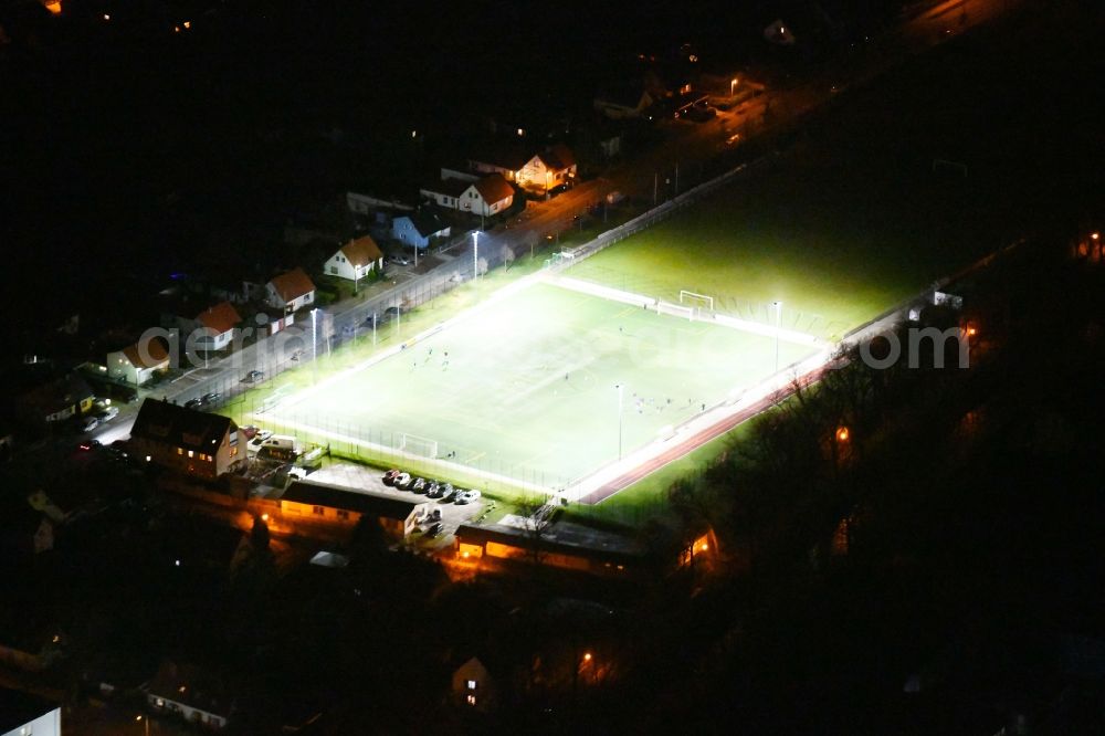 Arnstadt at night from above - Night lighting Sports grounds and football pitch of SV 09 Arnstadt e.V. Am Obertunk in Arnstadt in the state Thuringia, Germany