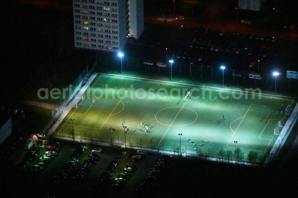 Aerial photograph at night Erfurt - Night lighting Sports grounds and football pitch between Neusissstrasse and Friedrich-Engels-Strasse in Erfurt in the state Thuringia, Germany