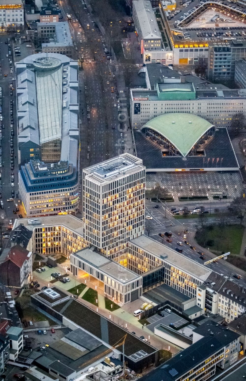 Aerial photograph at night Dortmund - Night Aerial view of skyscraper insurance Hoher Wall of Volkswohlbund Insurance in Dortmund in the Ruhr area in North Rhine-Westphalia