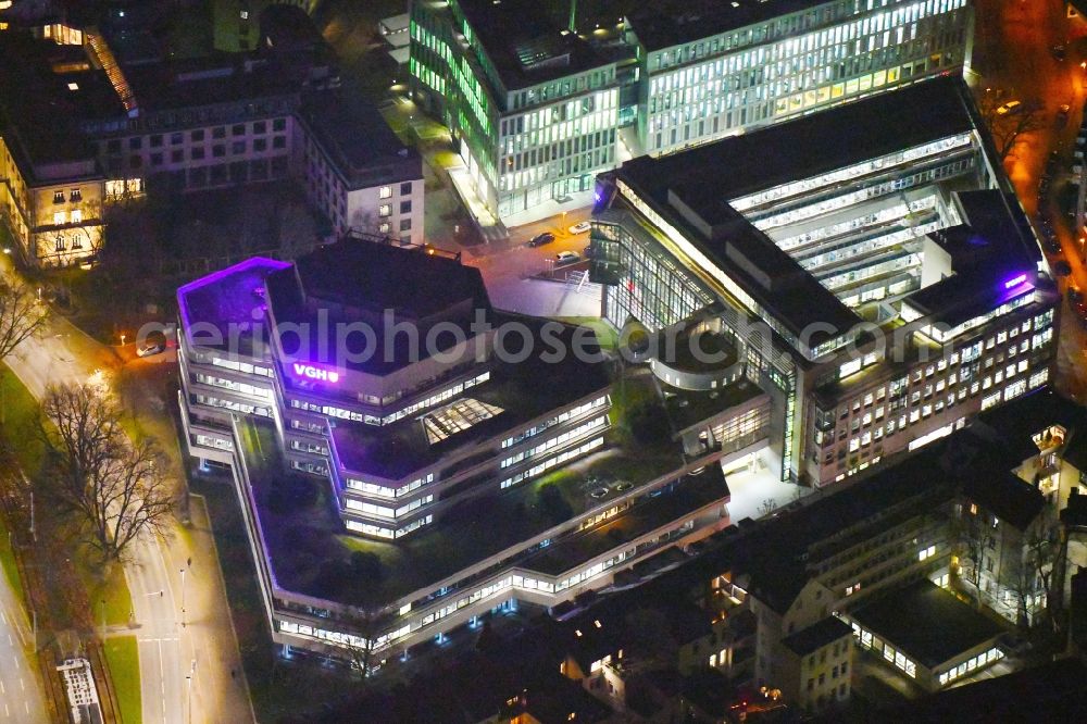 Hannover at night from the bird perspective: Night lighting Office and administration buildings of the insurance company of VGH Versicherungen on Schiffgraben in Hannover in the state Lower Saxony, Germany