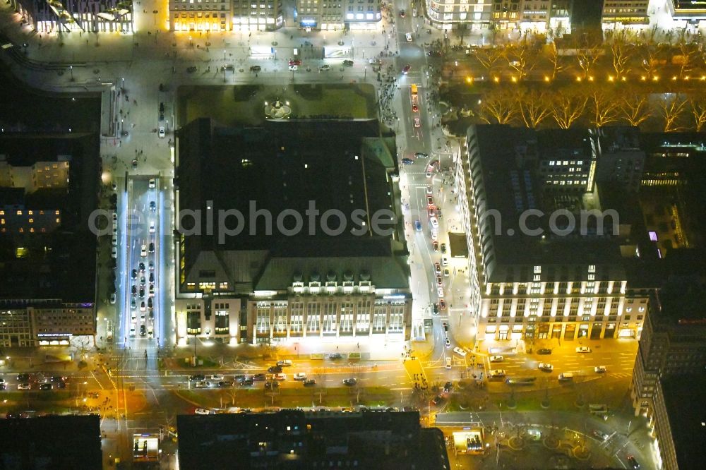 Düsseldorf at night from the bird perspective: Night lighting building of the shopping center Galeria Kaufhof on Koenigsalle in the district Stadtmitte in Duesseldorf in the state North Rhine-Westphalia, Germany