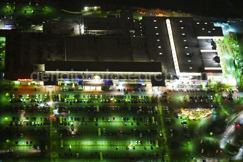 Aerial photograph at night Forchheim - Night lighting Building of the shopping center Globus SB-Warenhaus on Willy-Brandt-Allee in the district Buckenhofen in Forchheim in the state Bavaria, Germany