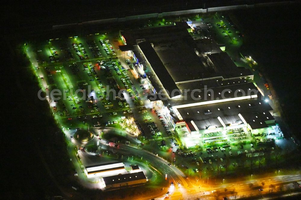 Forchheim at night from above - Night lighting Building of the shopping center Globus SB-Warenhaus on Willy-Brandt-Allee in the district Buckenhofen in Forchheim in the state Bavaria, Germany