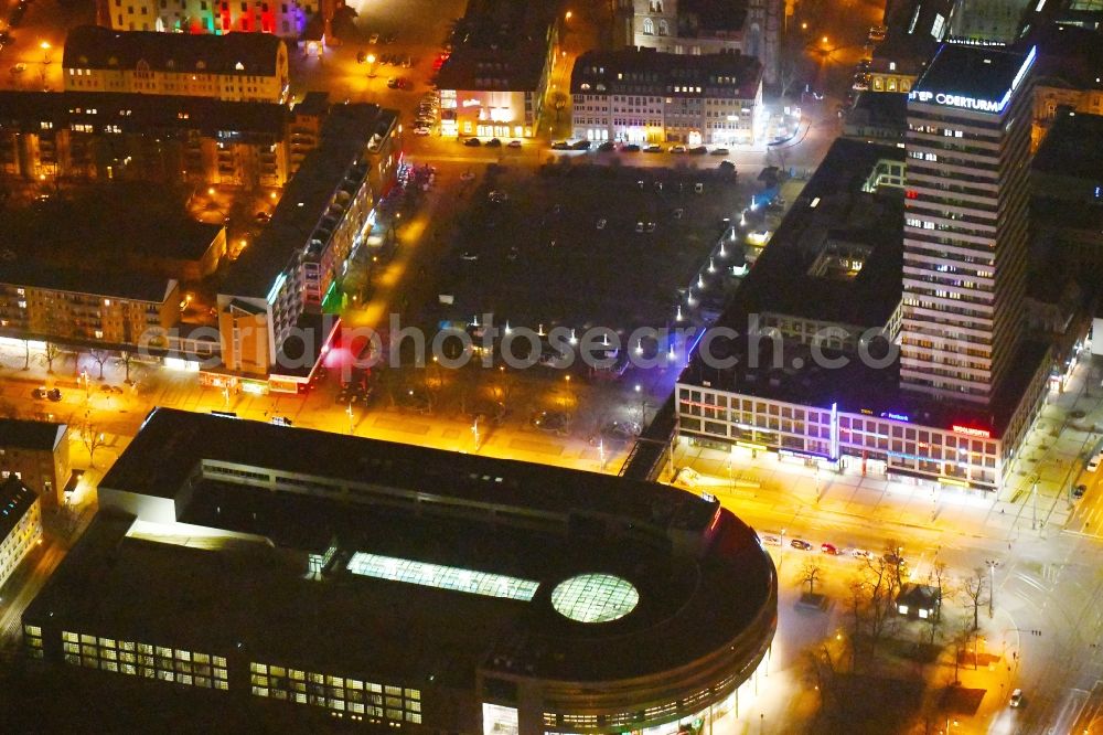 Aerial image at night Frankfurt (Oder) - Night lighting Building of the shopping center Lenne-Passagen on Platz of Republik - Karl-Marx-Strasse in Frankfurt (Oder) in the state Brandenburg, Germany