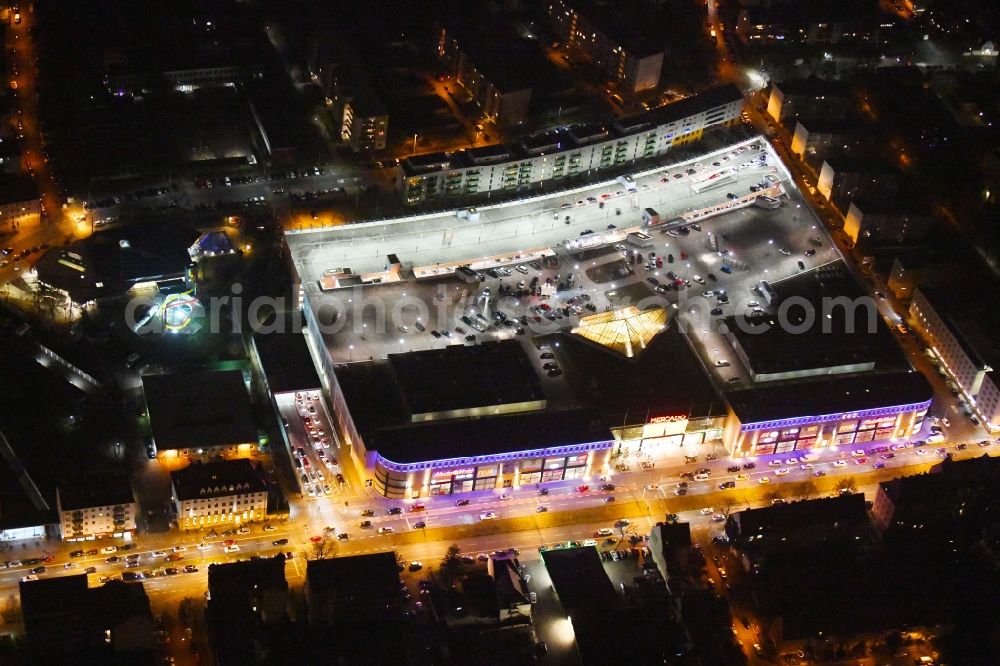 Aerial photograph at night Nürnberg - Night lighting Building of the shopping center Mercado on Aeussere Bayreuther Strasse in the district Schoppershof in Nuremberg in the state Bavaria, Germany