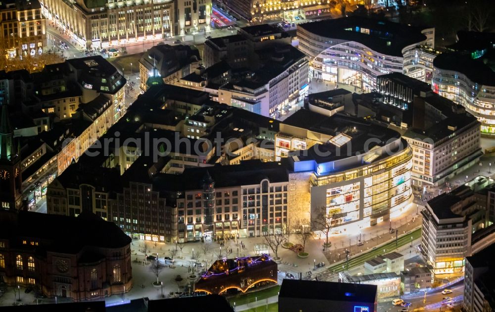 Düsseldorf at night from the bird perspective: Night lighting building of the shopping center Peek & Cloppenburg on Schadowstrasse in the district Stadtmitte in Duesseldorf in the state North Rhine-Westphalia, Germany