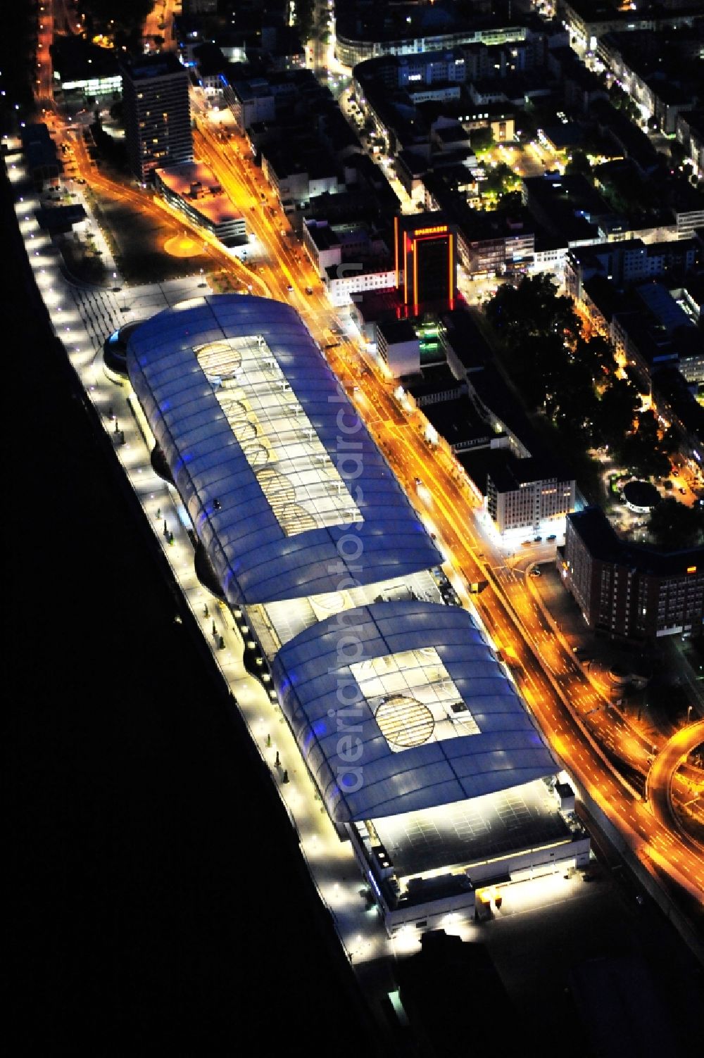 Ludwigshafen am Rhein at night from the bird perspective: Night lighting building of the shopping center Rhein-Galerie in Ludwigshafen am Rhein in the state Rhineland-Palatinate, Germany