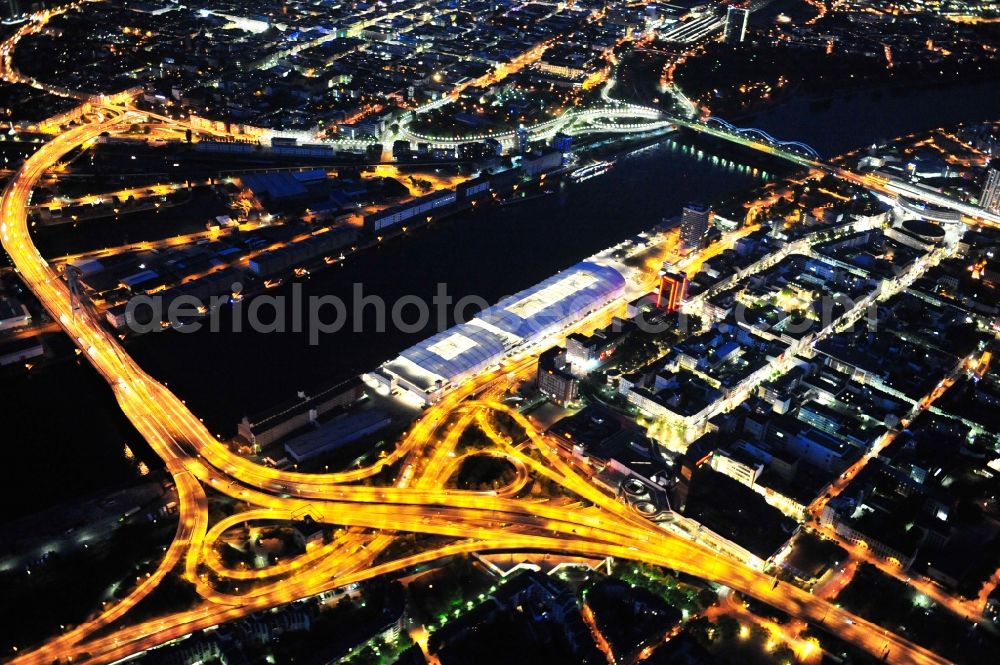 Aerial photograph at night Ludwigshafen am Rhein - Night lighting building of the shopping center Rhein-Galerie in Ludwigshafen am Rhein in the state Rhineland-Palatinate, Germany