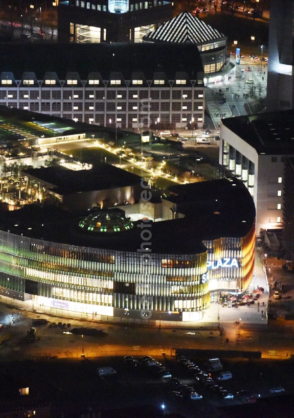 Aerial photograph at night Frankfurt am Main - Night lighting building of the shopping center Skyline Plaza on Europa - Allee in the district Gallus in Frankfurt in the state Hesse, Germany