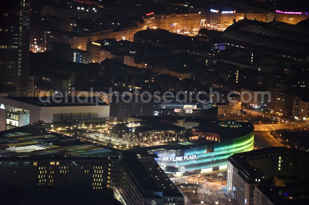 Aerial image at night Frankfurt am Main - Night lighting building of the shopping center Skyline Plaza on Europa - Allee in the district Gallus in Frankfurt in the state Hesse, Germany