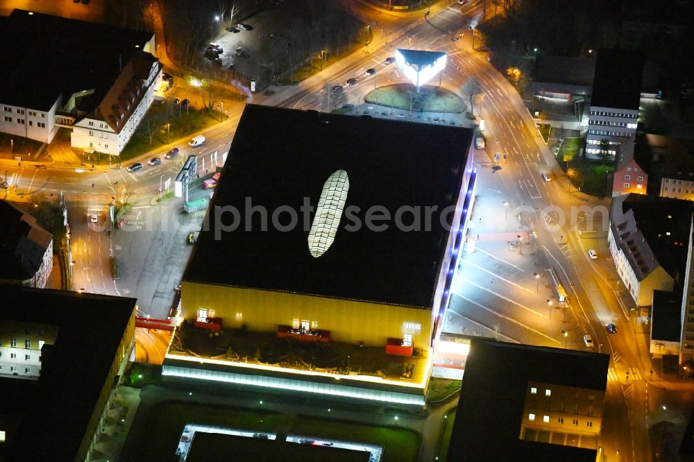 Aerial photograph at night Weimar - Night lighting Building of the shopping center Weimar Atrium on Friedensstrasse in Weimar in the state Thuringia, Germany