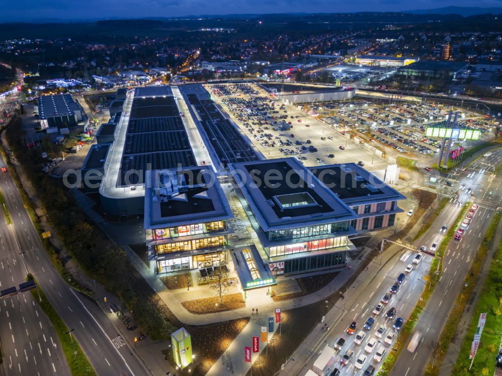 Dresden at night from the bird perspective: Night lighting building complex of the shopping center Kaufpark Dresden on Dohnaer Strasse in the Lockwitz district of Dresden in the state of Saxony, Germany