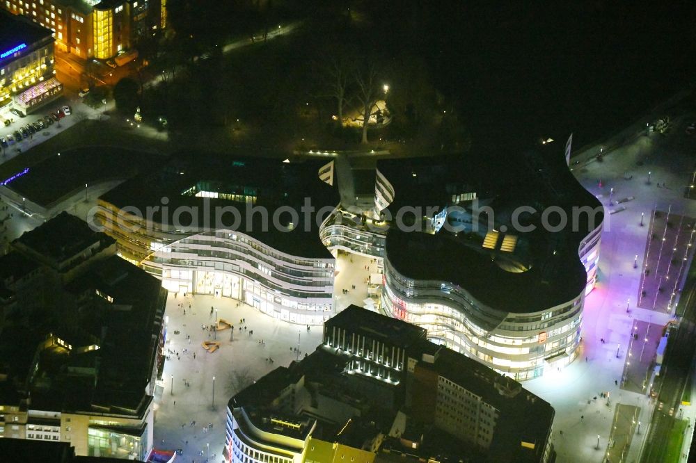 Aerial photograph at night Düsseldorf - Night lighting construction of retail and office property Koe-Bogen in Dusseldorf in North Rhine-Westphalia