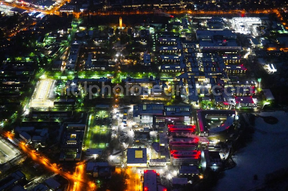 Lübeck at night from above - Night lighting construction site for a new extension to the hospital grounds UKSH Universitaetsklinikum Schleswig-Holstein in the district St. Juergen in Luebeck in the state Schleswig-Holstein, Germany