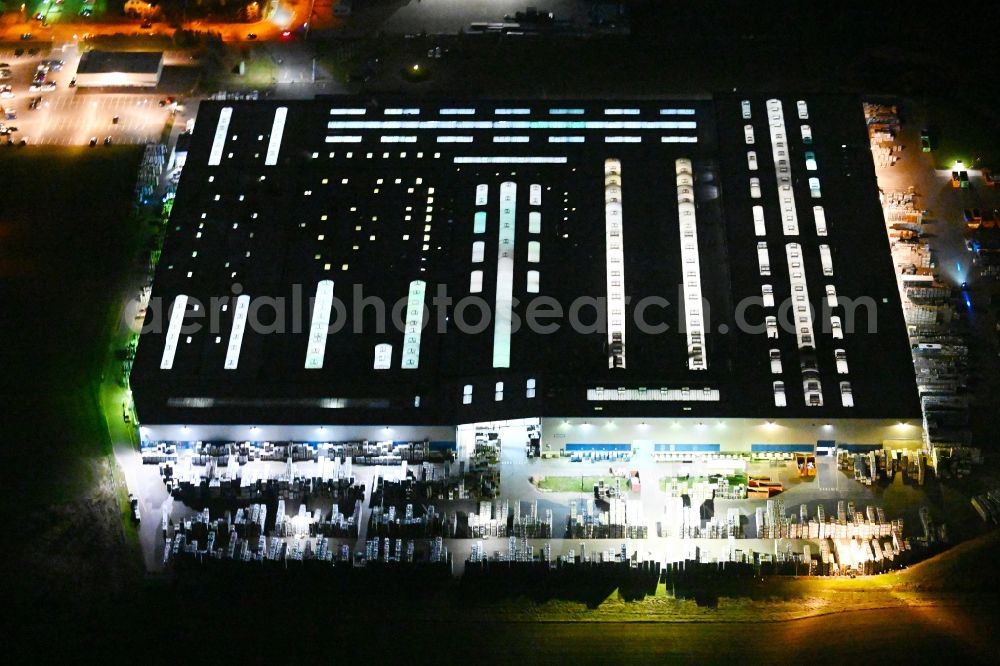 Bad Langensalza at night from above - Night lighting buildings and production halls on the vehicle construction site of Borbet Thueringen GmbH Am Fliegerhorst in Bad Langensalza in the state Thuringia, Germany