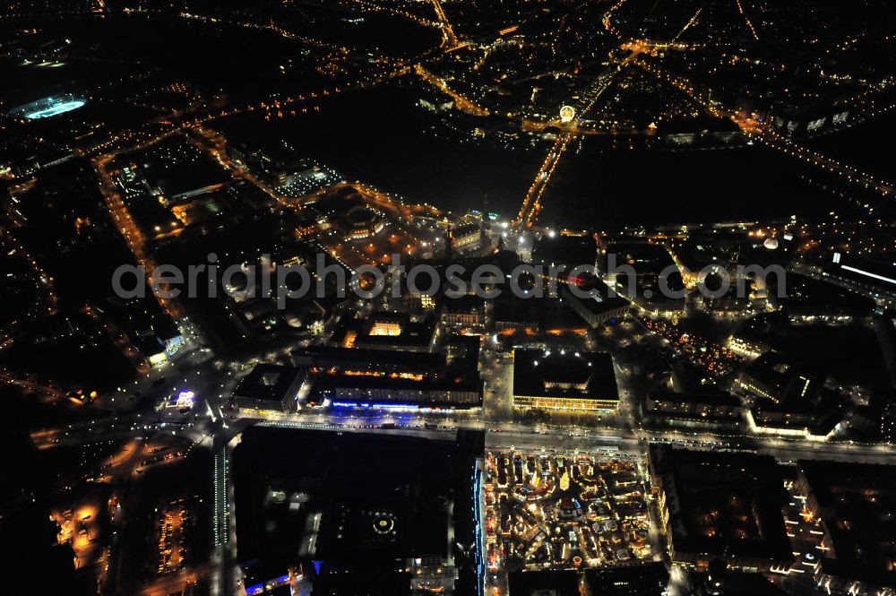 Aerial photograph at night Dresden - Nachtluftbildflug über dem winterlich, schneebedeckten Dresdener Altstadtzentrum zur Vorweihnachtszeit. Night aerial flight over the winter, snow-capped Dresden's Old Town.