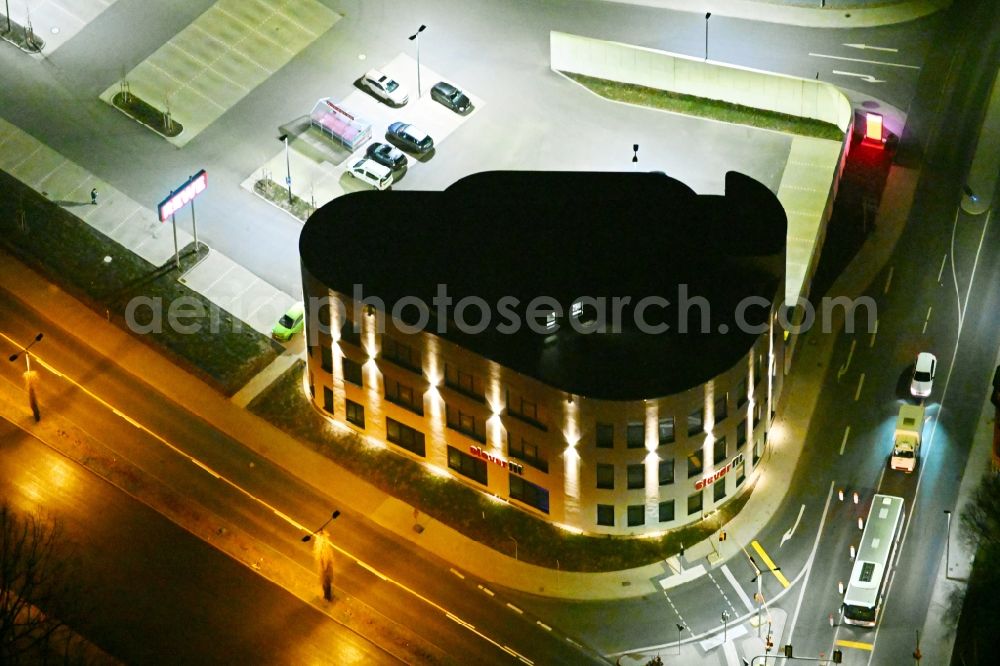 Aerial image at night Gotha - Night lighting leisure Centre - Amusement Park clever fit on street Stielerstrasse in Gotha in the state Thuringia, Germany