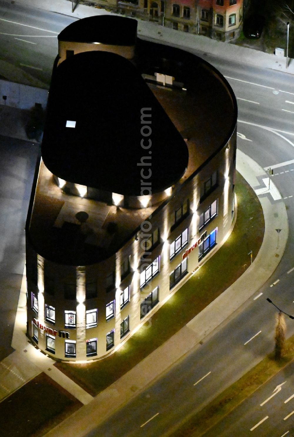 Aerial photograph at night Gotha - Night lighting leisure Centre - Amusement Park clever fit on street Stielerstrasse in Gotha in the state Thuringia, Germany