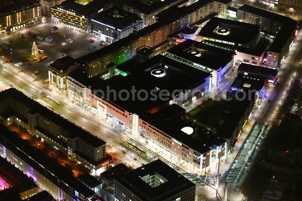 Aerial image at night Dresden - Night lighting Building of the shopping center Altmarkt Galerie der ECE Projektmanagement GmbH in Dresden in the state Saxony