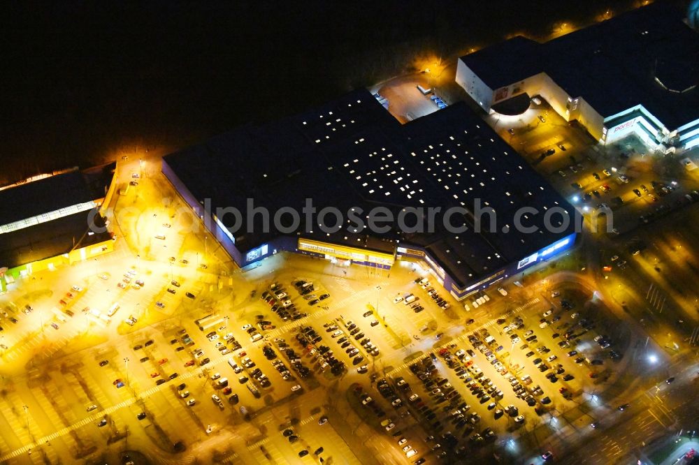 Braunschweig at night from above - Night lighting Building of the store - furniture market IKEA Deutschland GmbH & Co. KG in Braunschweig in the state Lower Saxony