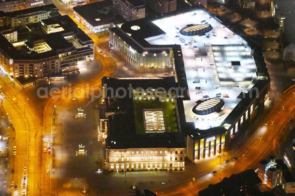 Braunschweig at night from above - Night lighting Building of the shopping center Schloss-Arkaden Braunschweig am Ritterbrunnen in der Altstadt in Braunschweig in the state Lower Saxony