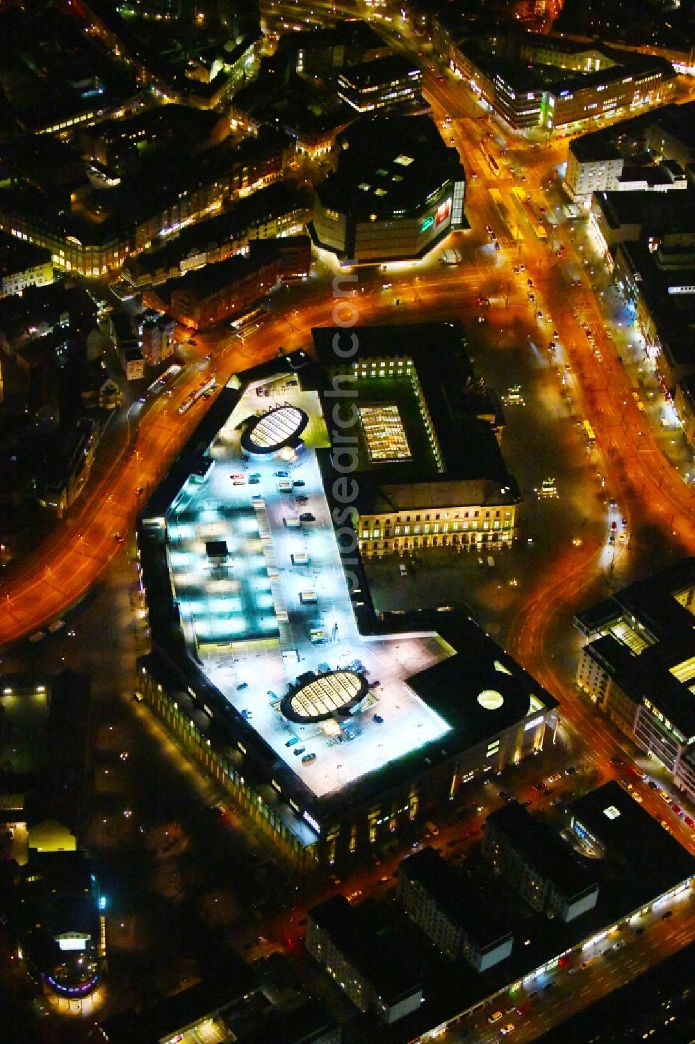 Braunschweig at night from above - Night lighting Building of the shopping center Schloss-Arkaden Braunschweig am Ritterbrunnen in der Altstadt in Braunschweig in the state Lower Saxony