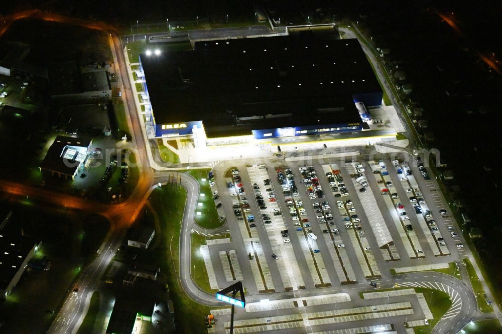 Magdeburg at night from above - Night lighting building of the store - furniture market IKEA Magdeburg on Ebendorfer Chaussee in the district Kannenstieg in Magdeburg in the state Saxony-Anhalt, Germany