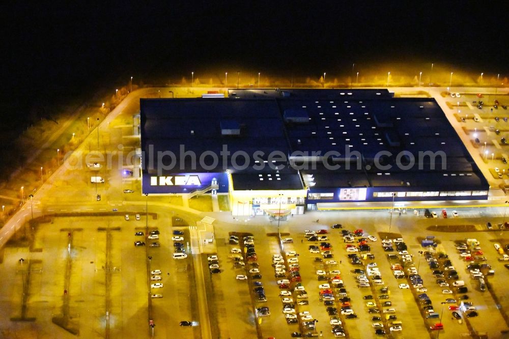 Aerial photograph at night Erfurt - Night lighting Building of the store - furniture market IKEA Moebel & Einrichtungshaus Erfurt in the district Schmira in Erfurt in the state Thuringia, Germany