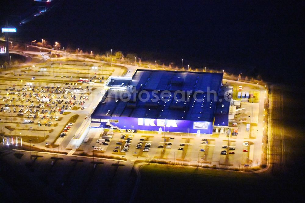 Erfurt at night from above - Night lighting Building of the store - furniture market IKEA Moebel & Einrichtungshaus Erfurt in the district Schmira in Erfurt in the state Thuringia, Germany