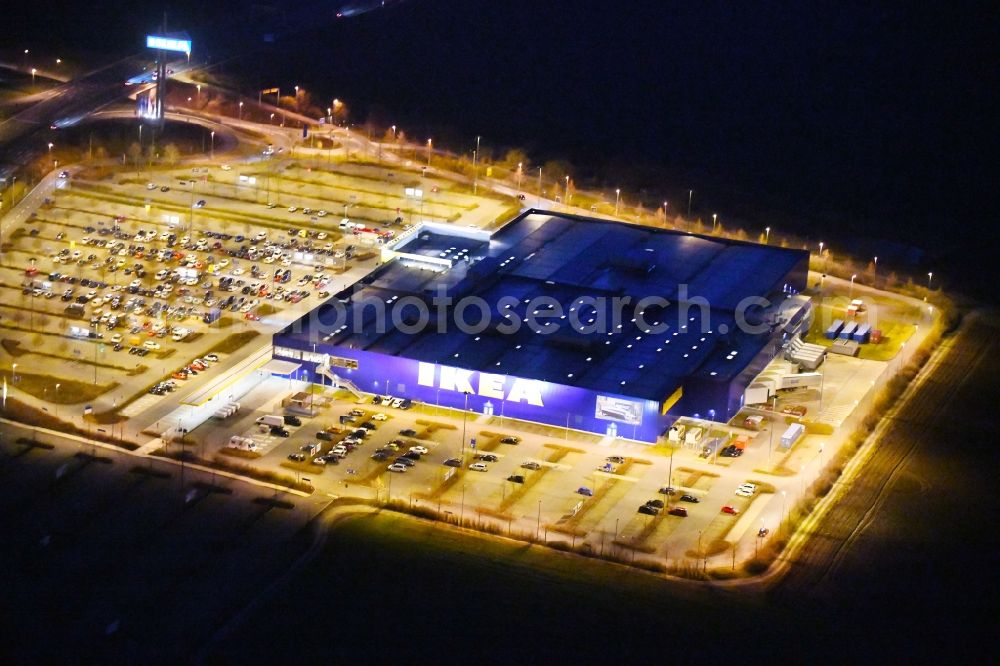 Aerial image at night Erfurt - Night lighting Building of the store - furniture market IKEA Moebel & Einrichtungshaus Erfurt in the district Schmira in Erfurt in the state Thuringia, Germany