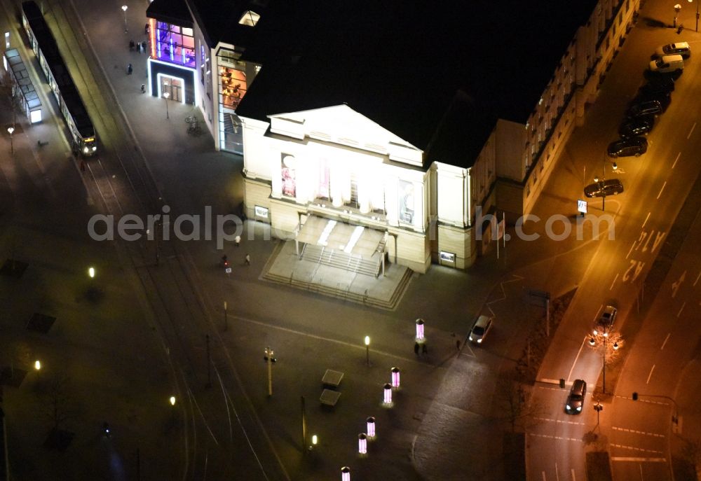 Magdeburg at night from the bird perspective: Night lighting Building of the concert hall and theater playhouse in the district Altstadt in Magdeburg in the state Saxony-Anhalt