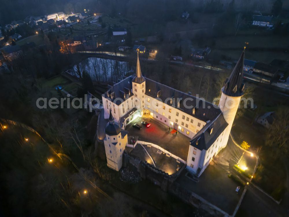 Aerial image at night Neuhausen/Erzgebirge - Night lighting castle and castle hotel Purschenstein in Neuhausen/Erzgebirge in the federal state of Saxony, Germany