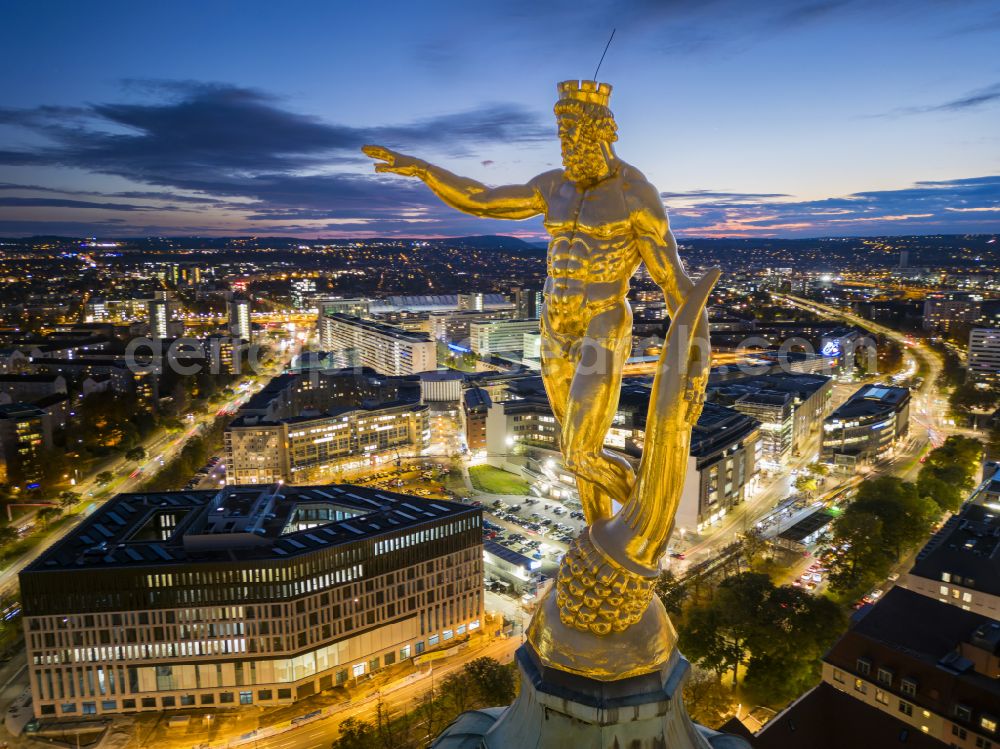 Dresden at night from the bird perspective: Night lights and lighting Night lights and lighting Building of the New Town Hall of the Dresden city administration on Doktor-Kuelz-Ring in Dresden in the federal state of Saxony. The Golden Town Hall Man is a sculpture on the tower of the New Town Hall