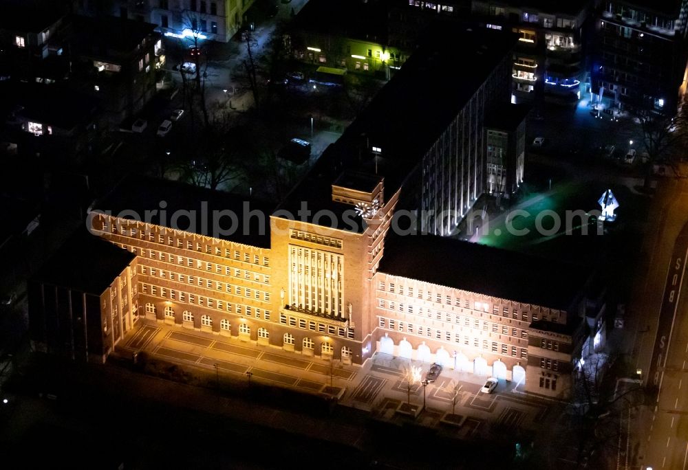 Oberhausen at night from the bird perspective: Night lighting town Hall building of the city administration Oberhausen along the Schwartzstrasse in Oberhausen in the state North Rhine-Westphalia, Germany