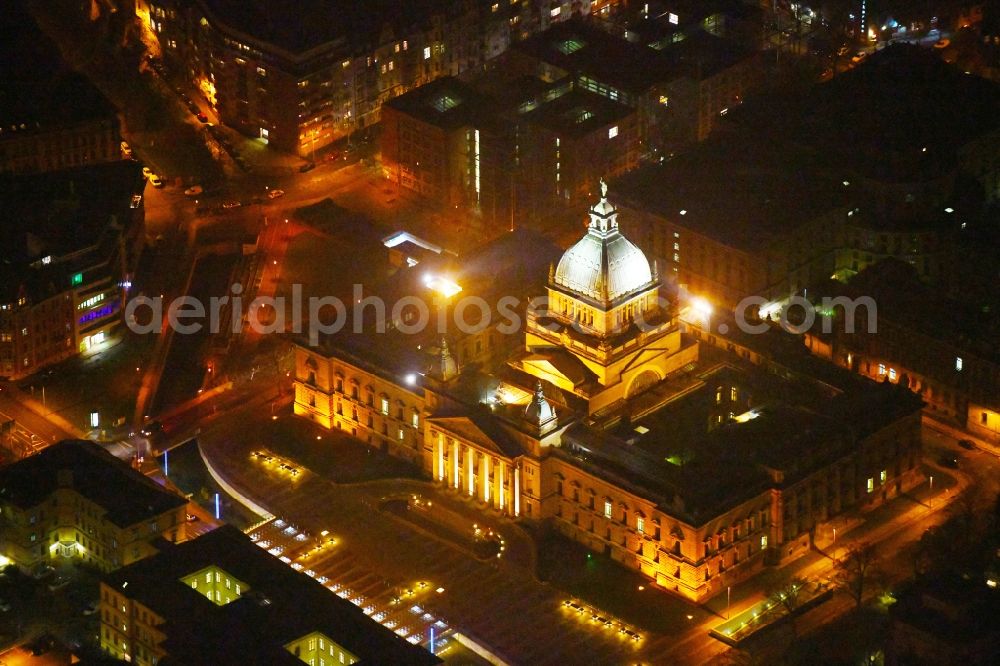 Aerial photograph at night Leipzig - Night lighting Building complex of the Bundesverwaltungsgericht on Simsonplatz court of in the district Zentrum-Sued in Leipzig in the state Saxony