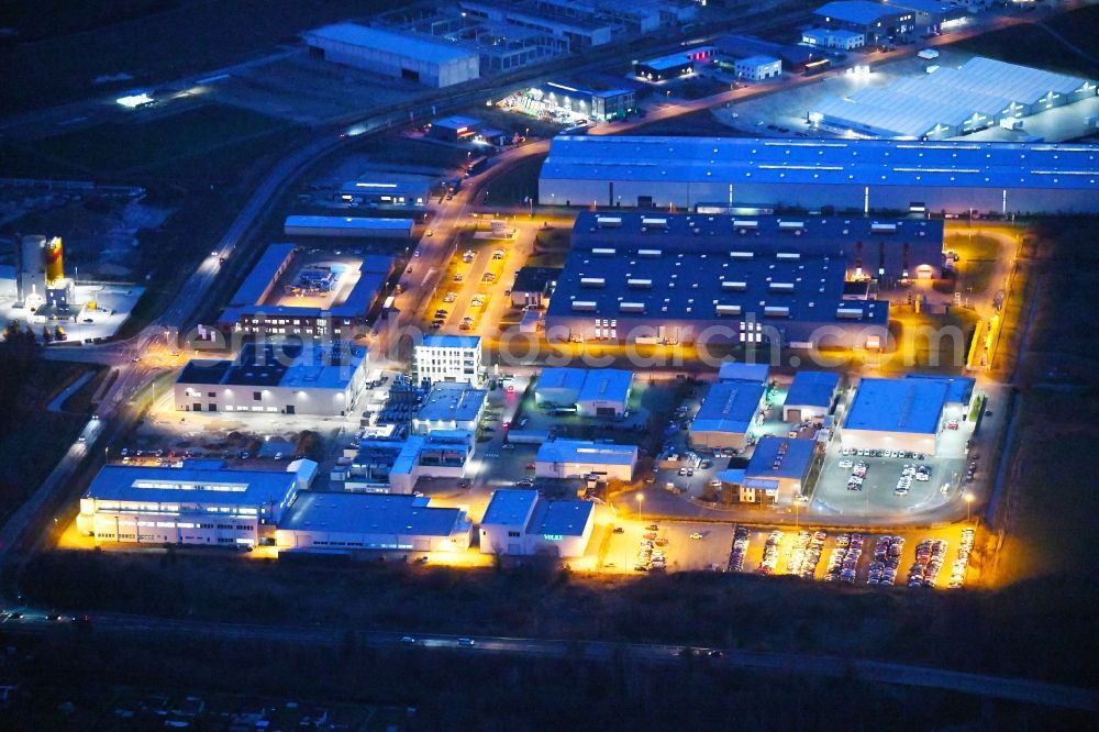 Aerial photograph at night Wolfsburg - Night lighting Building complex of the Institute IAVF - VOLKE Pruefzentrum fuer Verbrennungsmotoren GmbH on Gustav-Hertz-Strasse in the district Vorsfelde in Wolfsburg in the state Lower Saxony, Germany