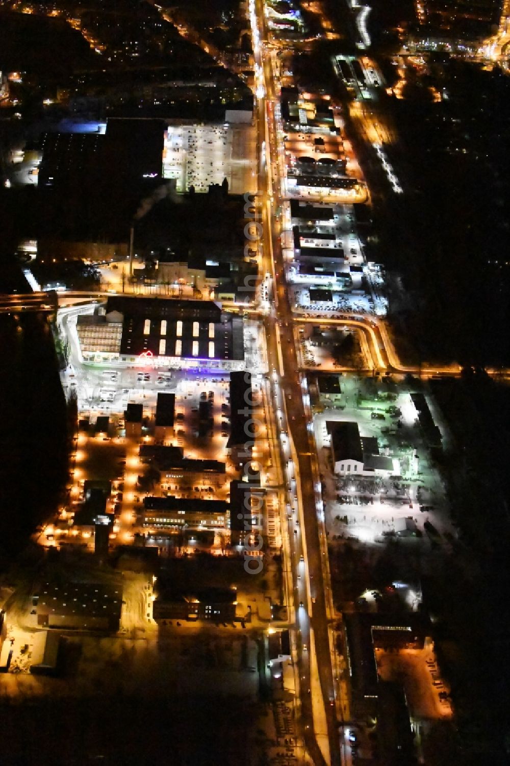 Aerial image at night Berlin - Nigt view Building complex of the police Bundespolizeidirektion in the district Niederschoeneweide in Berlin