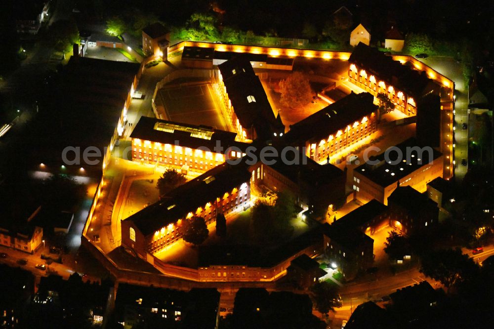 Münster at night from above - Night lighting Prison grounds and high security fence Prison on Gartenstrasse in Muenster in the state North Rhine-Westphalia, Germany