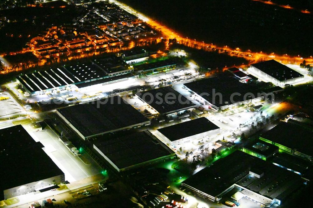 Aerial photograph at night Nürnberg - Night lighting industrial estate and company settlement Beuthener Strasse in the district Beuthener Strasse in Nuremberg in the state Bavaria, Germany